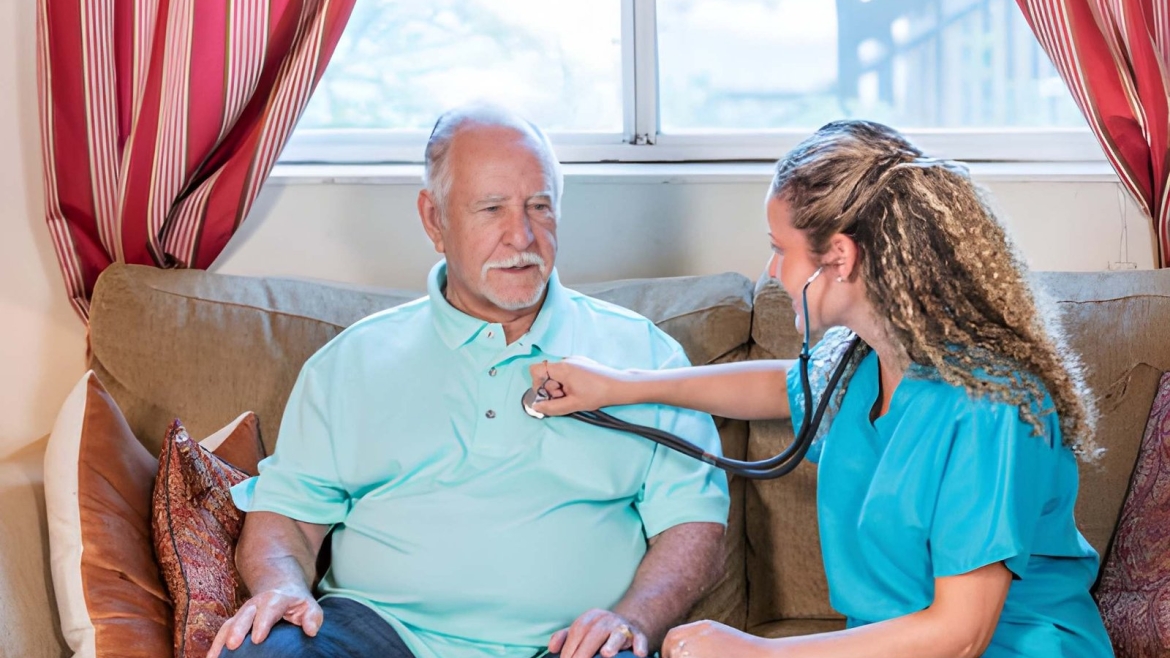 What Families Should Know Before Choosing Senior Home Care Services in Florida